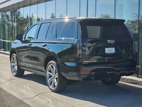 New 2026 Cadillac Escalade Platinum Sport AWD/4WD image 3