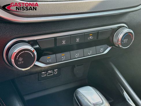 Used 2024 Nissan Altima 2.5 SR FWD image 19