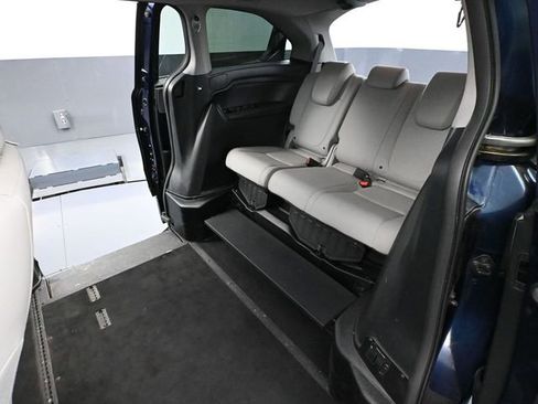 Used 2023 Honda Odyssey EX-L image 36