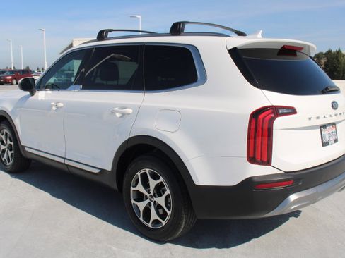 Used 2020 Kia Telluride EX FWD image 5