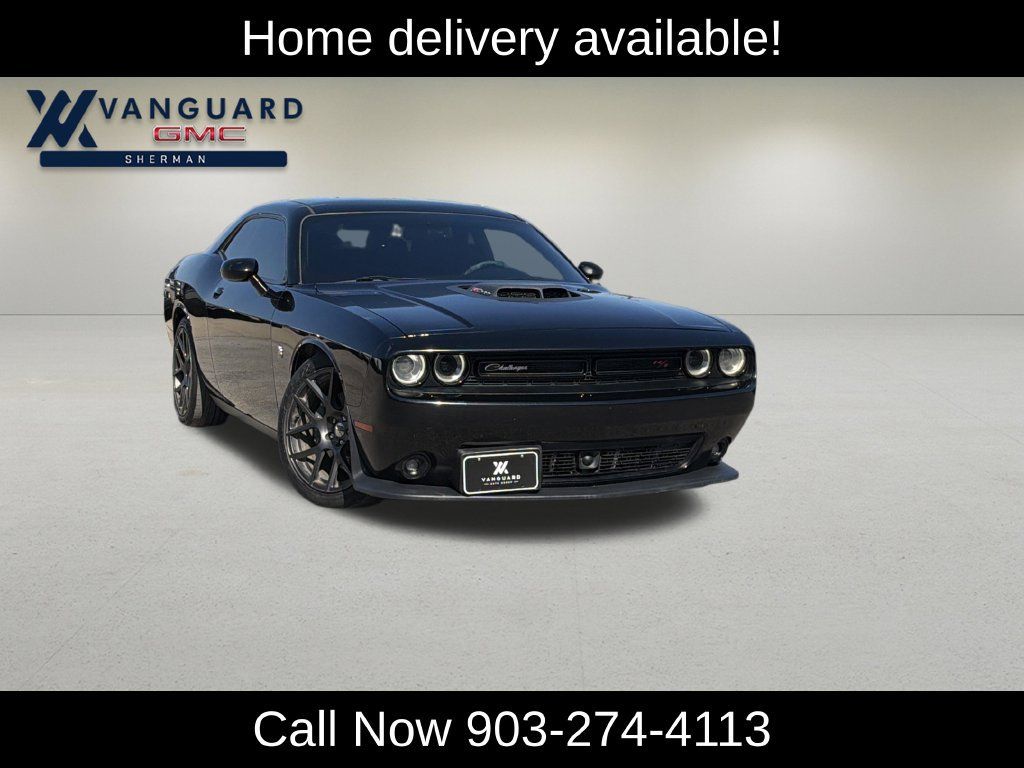 Used 2016 Dodge Challenger R/T Scat Pack RWD image 1