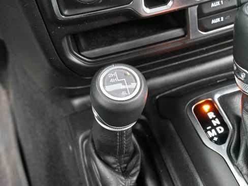 Used 2022 Jeep Wrangler Unlimited Sahara image 23