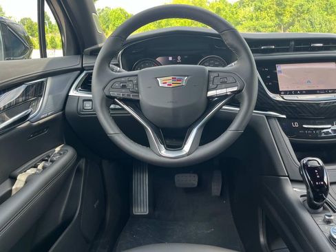 New 2025 Cadillac XT6 Premium Luxury w/ Technology Package image 14