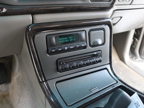 Used 2001 GMC Yukon XL Denali AWD/4WD image 92