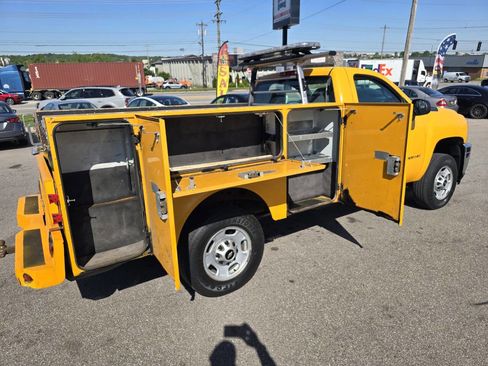 Used 2013 Chevrolet Silverado 2500 W/T AWD/4WD image 6