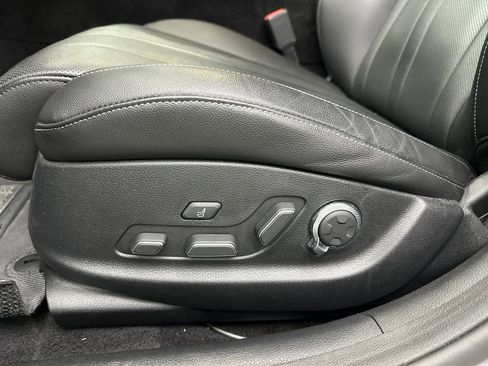 Used 2022 Genesis G80 2.5T w/ Prestige Package image 10