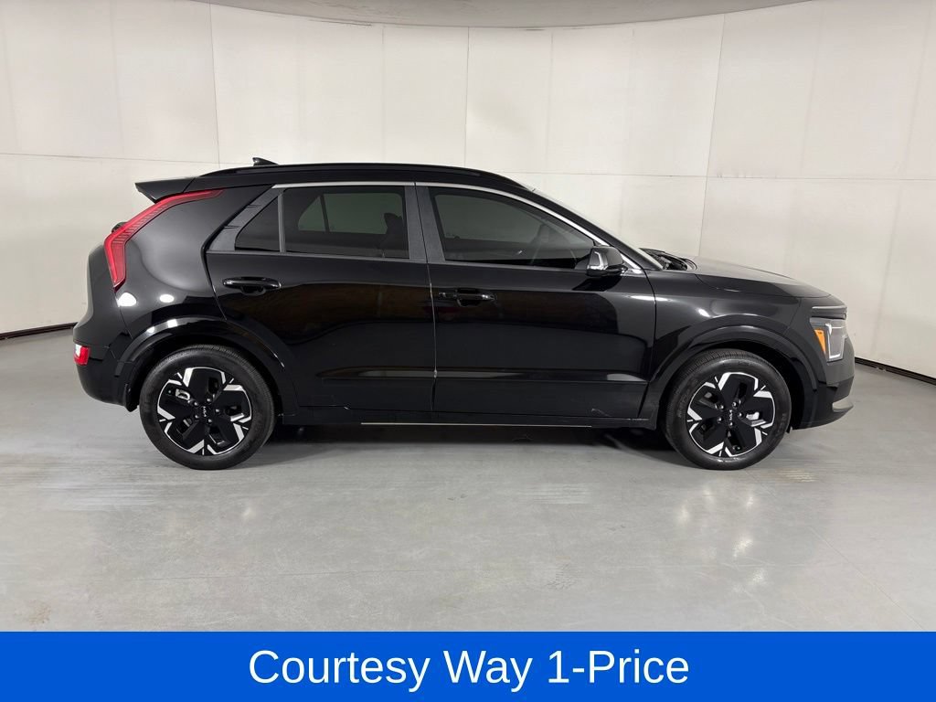Used 2025 Kia Niro Wind FWD image 12