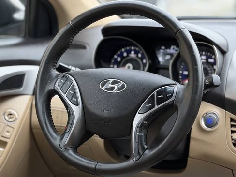 Used 2012 Hyundai Elantra Limited w/ Technology Pkg 5 FWD image 11