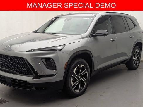 Used 2026 Buick Enclave Sport Touring w/ Power Package AWD/4WD image 1
