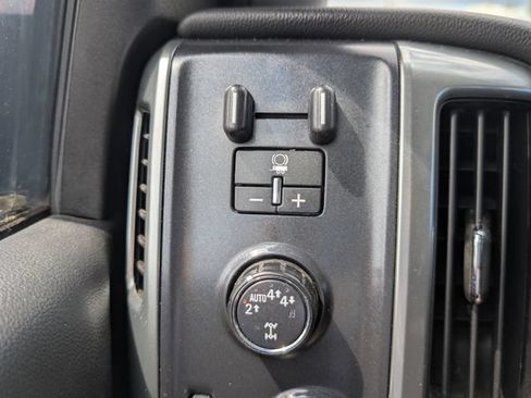 Used 2018 Chevrolet Silverado 1500 LT w/ All Star Edition AWD/4WD image 26