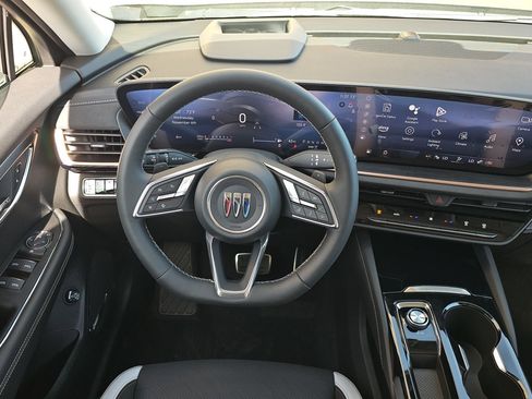 Used 2025 Buick Envision Sport Touring AWD/4WD image 18