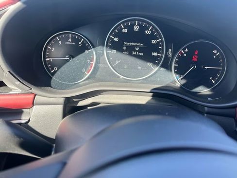 Used 2025 MAZDA MAZDA3 2.5 S Hatchback w/ Premium Pkg image 8