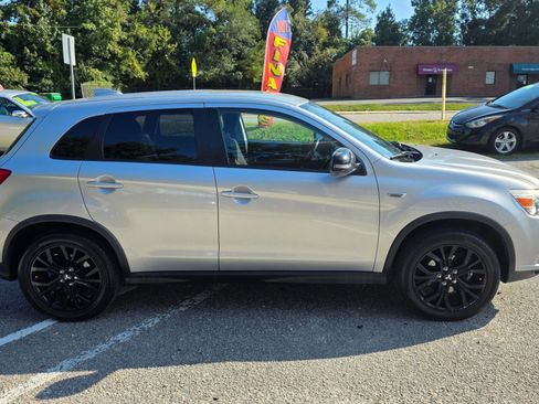 Used 2018 Mitsubishi Outlander Sport LE image 5