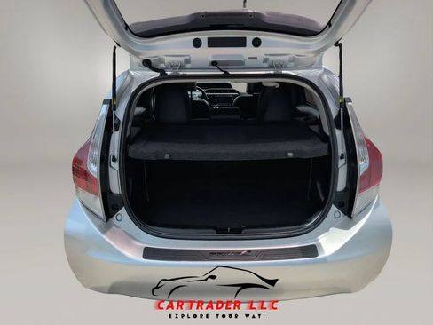 Used 2015 Toyota Prius C Four FWD image 18