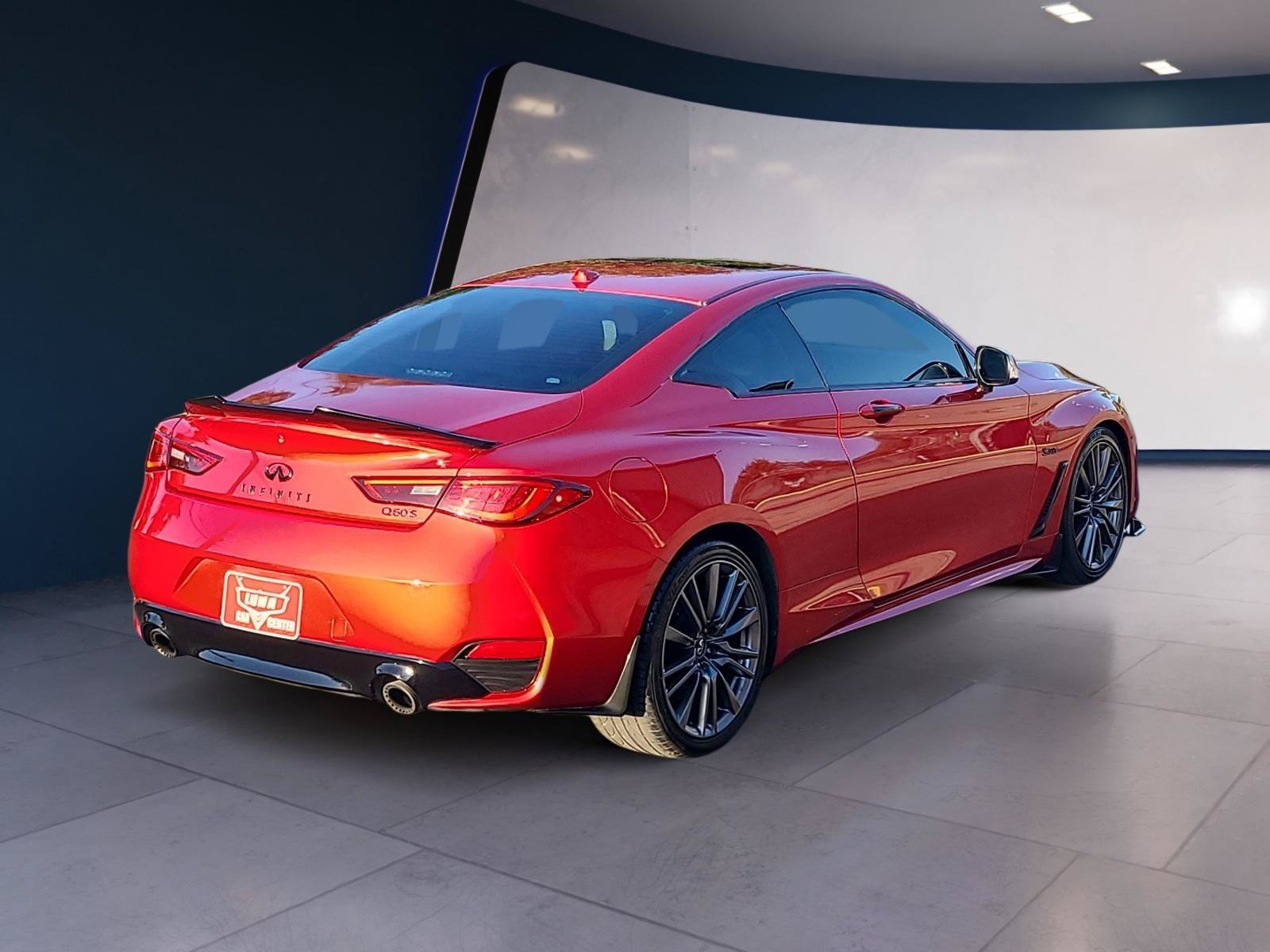 Used 2019 INFINITI Q60 Red Sport 400 w/ Cargo Package RWD image 5