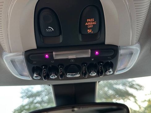 Used 2019 MINI Cooper S w/ Premium Package image 28