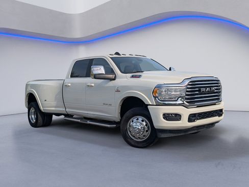 Used 2024 RAM 3500 Limited AWD/4WD image 2