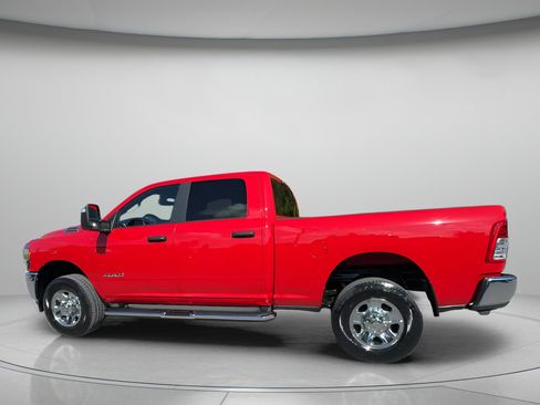 Used 2024 RAM 2500 Big Horn w/ Bed Utility Group image 17