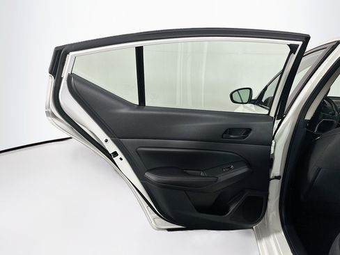 Used 2025 Nissan Altima 2.5 SV image 24