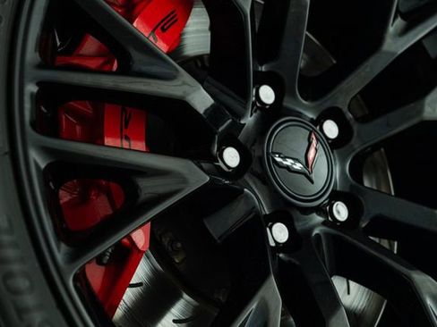 Used 2015 Chevrolet Corvette Z06 w/ 3LZ Preferred Equipment Group image 21