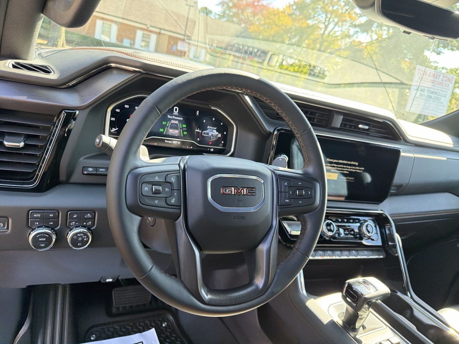 Used 2024 GMC Sierra 1500 AT4 w/ Technology Package AWD/4WD image 15