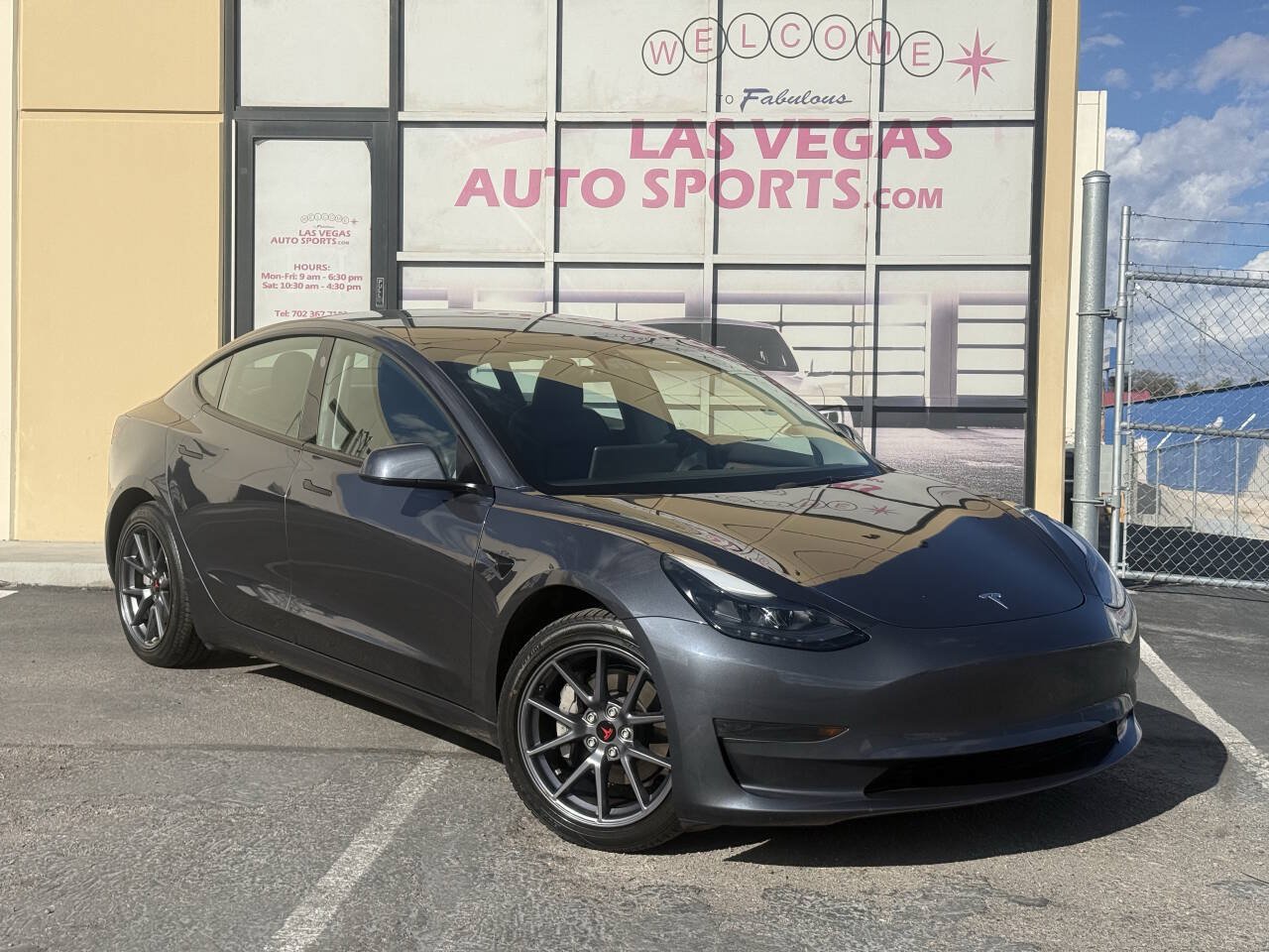 Used 2023 Tesla Model 3 Standard Range RWD image 2