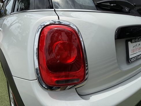 Used 2018 MINI Cooper 4-Door Hardtop FWD image 11