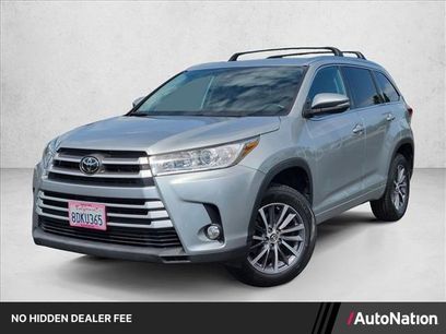 Used 2018 Toyota Highlander XLE w/ Carpet Mat Package (TMS)