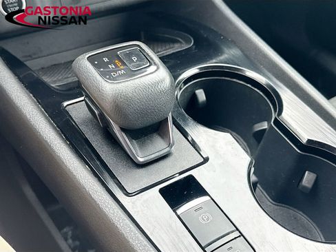 Used 2021 Nissan Rogue S image 21