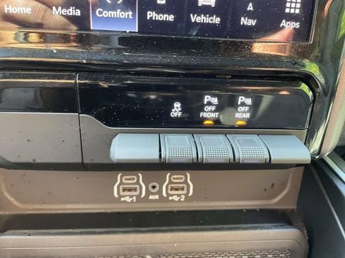 Used 2025 RAM 1500 Big Horn AWD/4WD image 30