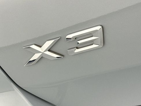 Used 2022 BMW X3 sDrive30i w/ M Sport Package RWD image 9