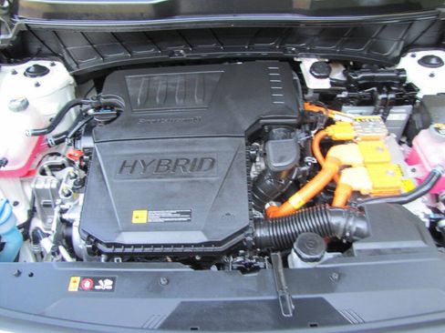 Used 2024 Kia Niro LX FWD image 28