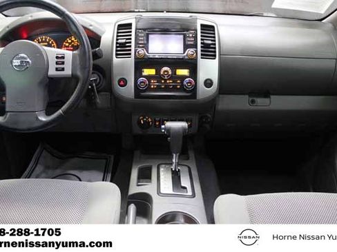 Used 2018 Nissan Frontier SV w/ Value Truck Package AWD/4WD image 12