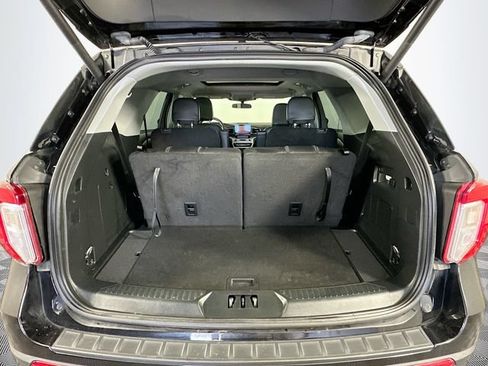Certified 2023 Ford Explorer XLT w/ Equipment Group 202A AWD/4WD image 33