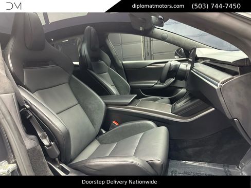 Used 2024 Tesla Model S Plaid image 19
