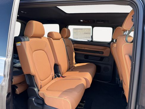 New 2025 Volkswagen ID. Buzz Pro S Plus image 18