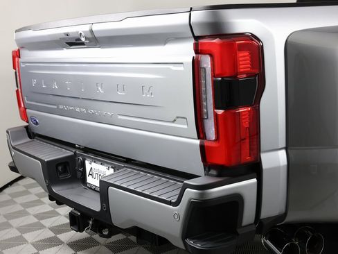 Used 2024 Ford F450 Platinum w/ FX4 Off-Road Package image 67