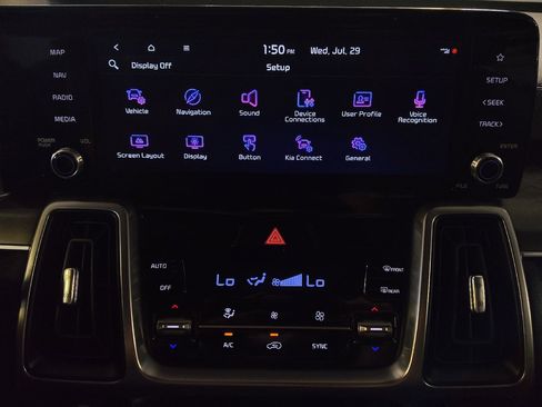 Used 2022 Kia Sorento S w/ Panoramic Sunroof Package FWD image 25
