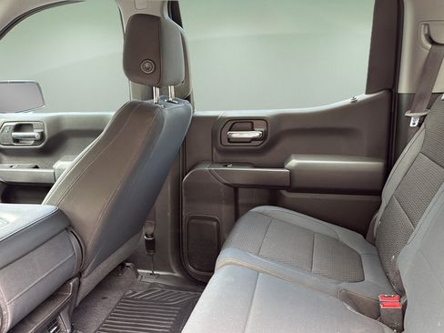 Used 2019 Chevrolet Silverado 1500 Custom Trail Boss w/ Custom Convenience Package AWD/4WD image 14
