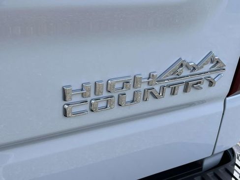 New 2026 Chevrolet Silverado 1500 High Country AWD/4WD image 5