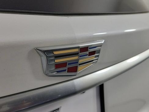 Used 2024 Cadillac XT6 Premium Luxury w/ LPO, Floor Liner Package AWD/4WD image 8
