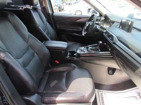 Used 2019 MAZDA CX-9 Touring w/ Touring Premium Package AWD/4WD image 10