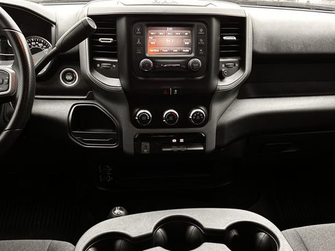 Used 2024 RAM 2500 Tradesman w/ Chrome Appearance Group image 17