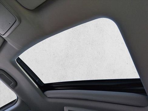 Used 2016 Honda Pilot Touring image 16