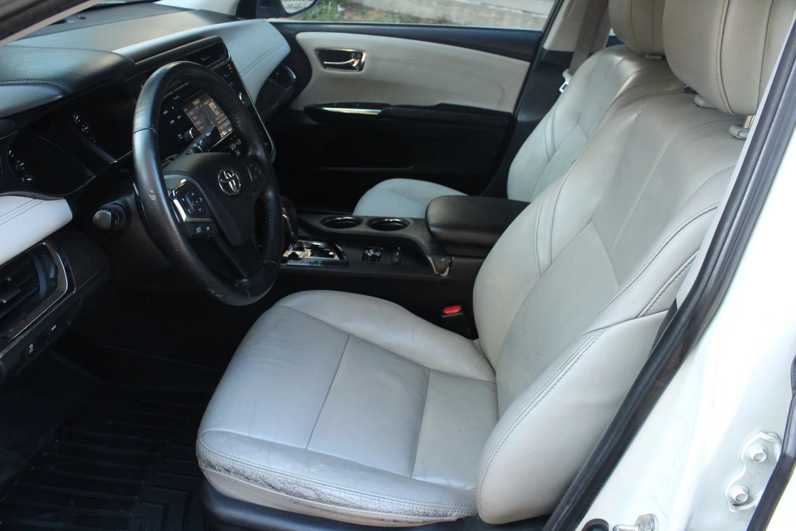 Used 2016 Toyota Avalon XLE FWD image 14