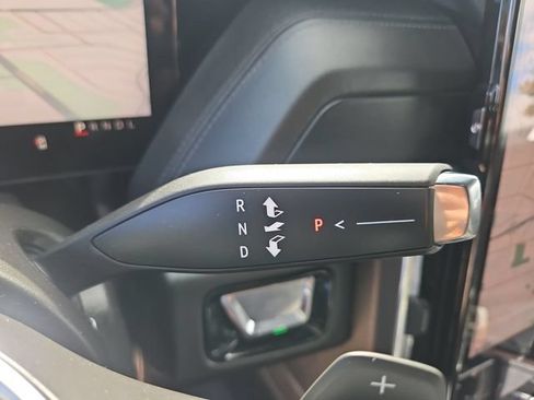 Used 2025 GMC Yukon Denali AWD/4WD image 15