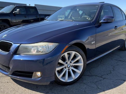Used 2011 BMW 328i Sedan RWD image 3
