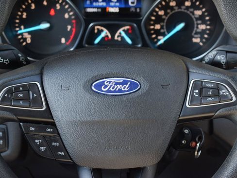 Used 2018 Ford Escape SE FWD image 18