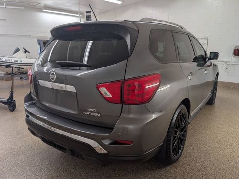 Used 2018 Nissan Pathfinder Platinum AWD/4WD image 4