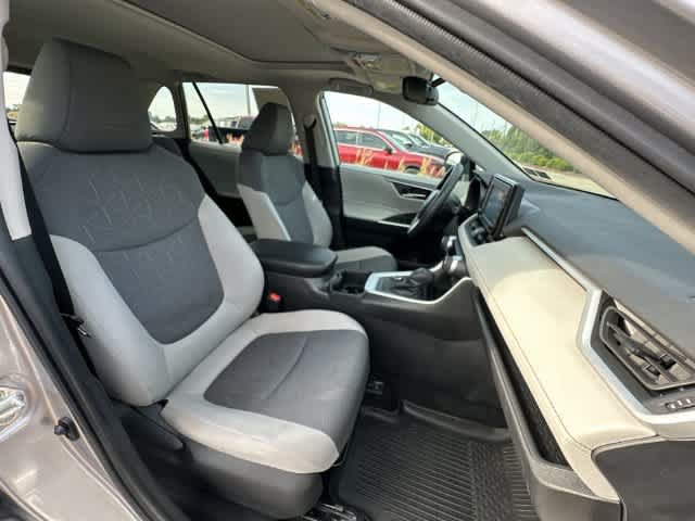 Used 2022 Toyota RAV4 XLE w/ Convenience Package AWD/4WD image 22